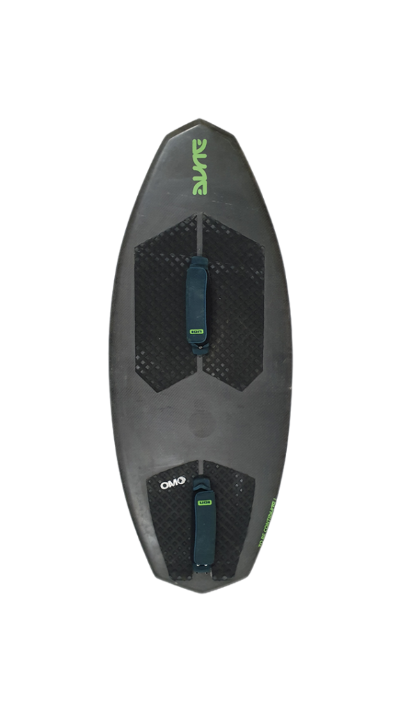 Tabla de surf negra con detalles verdes